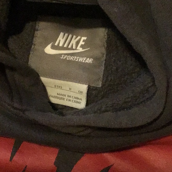 Nike Kids basketball sweatshirt with hood - Picture 4 of 7